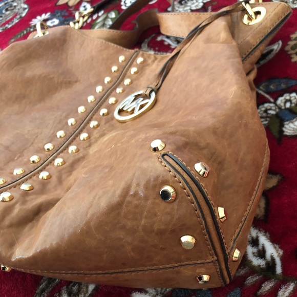 Michael Kors Uptown Astor Large Leather Studded Shoulder Bag - Tan - Picture 7 of 15